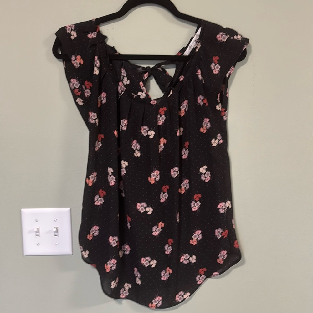 Lauren Conrad Black Floral Top - extra small